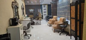 آموزشگاه فنی و حرفه ای آزاد و سالن زیبایی فریبا نجفی
