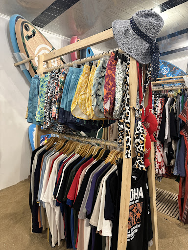 فروشگاه تجهیزات تفریحات آبی مانگرو mangrove shop
