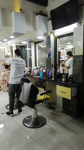 پیرایشگاه یونیک