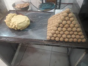 نانوایی لواشی