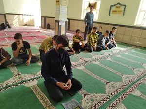 دبیرستان متوسطه اول شهید فهمیده