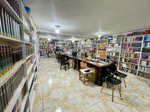 فروشگاه کتاب کاوان
