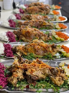رستوران طاووس طلایی