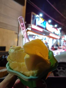 بستنی قصر
