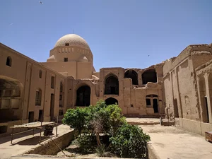 خانه طاق بلندها