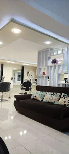 آرایشگاه نازلار