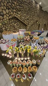 Asbaghi dessert shop