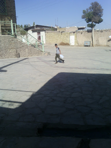 چشمه آب شیرین کنشگین