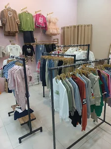 فروشگاه لباس بچه دلی لند