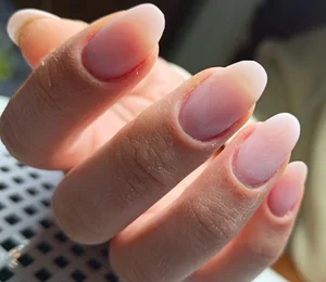 کاشت ناخن بهارستان اصفهان عاطفه هارونی
