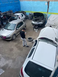 کلینیک خودرویی مکانیکی پژو مشکی 2