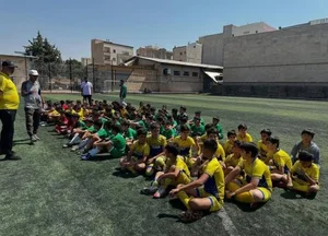 زمین فوتبال شهرداری 2