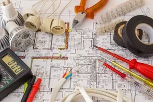 برق‌کار ساختمان در پونک 2