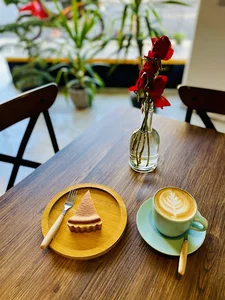 Cafe centralکافه سنترال