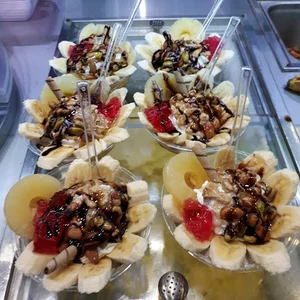 بستنی باباعلی
