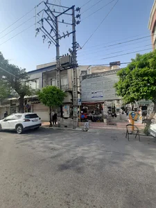 ساختمان پزشکان