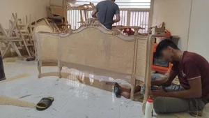 خدمات مبلمان مووی