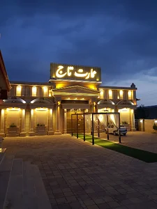 تالار عمارت تاج