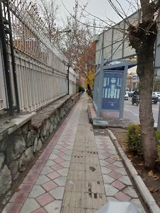 ایستگاه اتوبوس پمپ بنزین