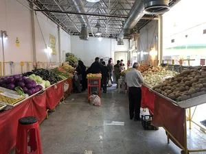بازار میوه و تره بار آذرنجات