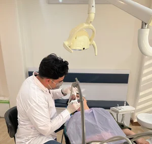 کلینیک دندانپزشکی آلاله 2