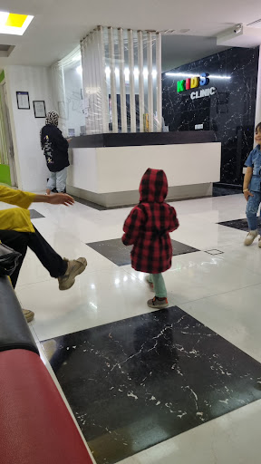 کلینیک توحید دوستداران کودک