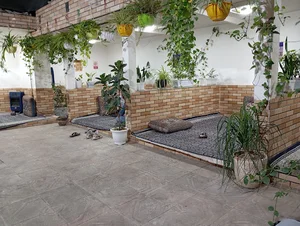 رستوران خادم