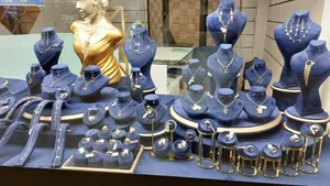 Hanila Jewelry Shop (جواهری هانیلا) گالری طلا 2