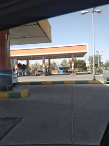 پمپ بنزین