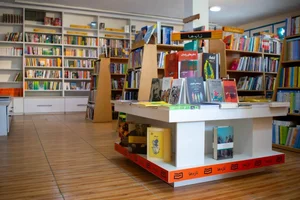 کتاب‌فروشی آوند 3