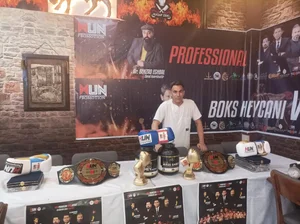 کلاس آموزش موی تای و mma مهدی جعفری 4