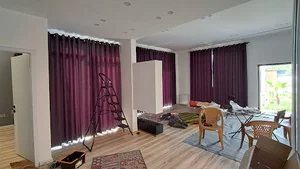 فروشگاه پرده براقی(پرده کرکره.زبرا.شید.پانچ)