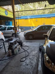 تعمیرگاه و کلینیک تخصصی اژدم گاراژ 4
