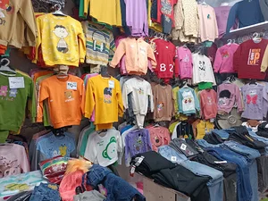 فروشگاه پوشاک بچه گانه ساقی