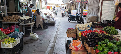 بازار روز سنقر