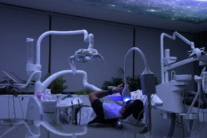 دندانپزشکی دکتر منوچهری