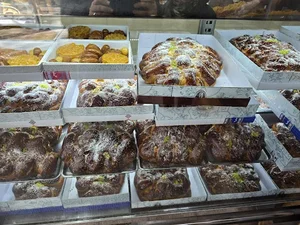نان و شیرینی نانیکو 4