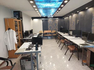 هنرستان کارآفرینان و پویندگان