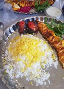 تهیه غذای میزبان