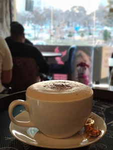 کافه ققنوس