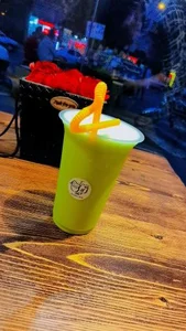قهوه و آبمیوه تِریا 3