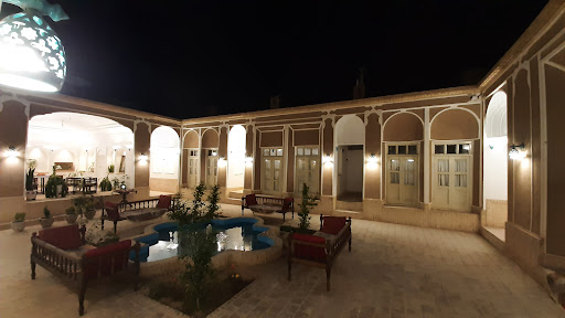 اقامتگاه بوم گردی سنتی سرای سپنج