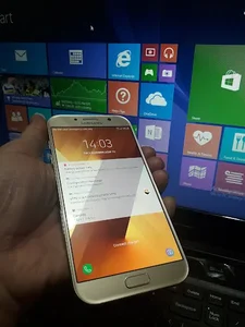 موبایل آذرسل 4