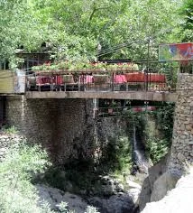 سالن زیبایی دینا