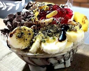 بستنی فروشی حاجی بابا