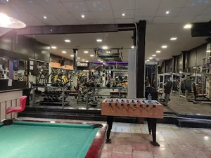 آکادمی بدنسازی ژوبین