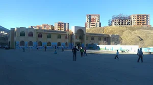 دبیرستان پسرانه فرهنگ.ناحیه1سنندج..متوسطه دوره اول