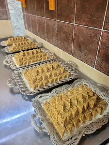 حلوا و رشته خشكار سادات
