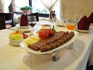 رستوران نایب
