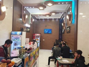 کافه دلاور
